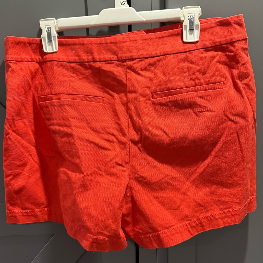 NWOT Loft - The Rivera short- Sailor shorts with decorative buttons - Picture 5 of 9